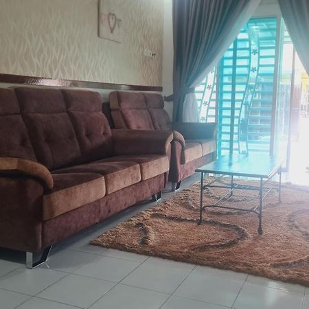 Anjung Klia House 31 With Neflix Villa Бантинг Екстериор снимка