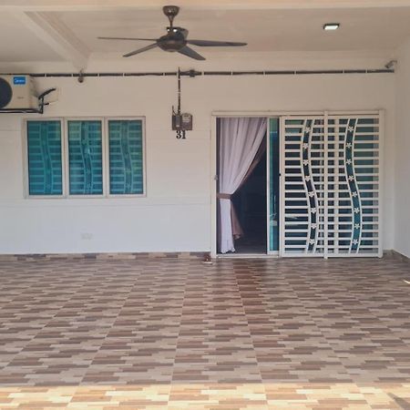Anjung Klia House 31 With Neflix Villa Бантинг Екстериор снимка