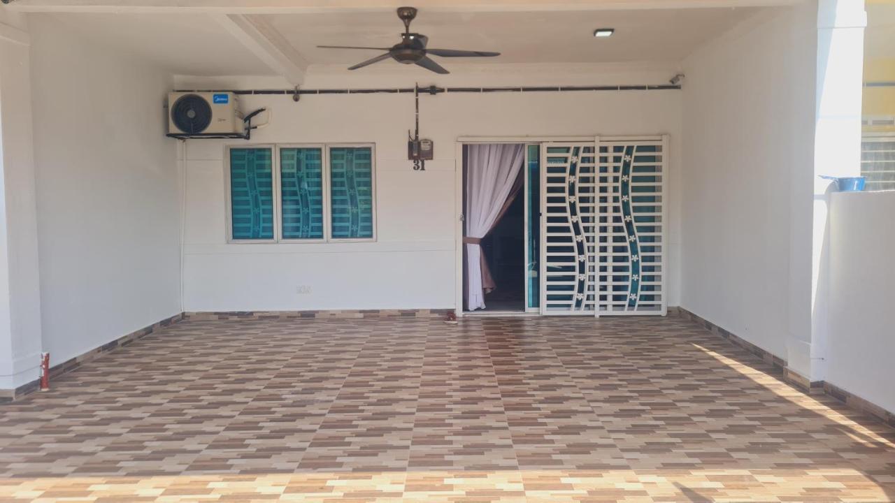 Anjung Klia House 31 With Neflix Villa Бантинг Екстериор снимка